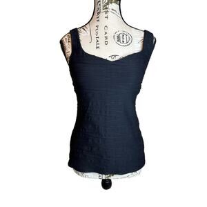 Land’s End women’s black tankini swim top textured, size 4 built in bra EUC